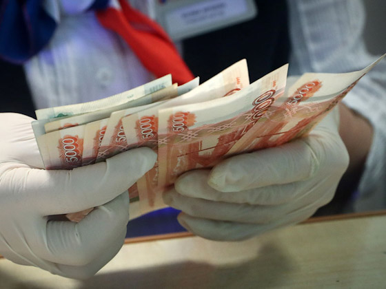 Долговая нагрузка россиян выросла до рекордных 11,7% к 2021 году